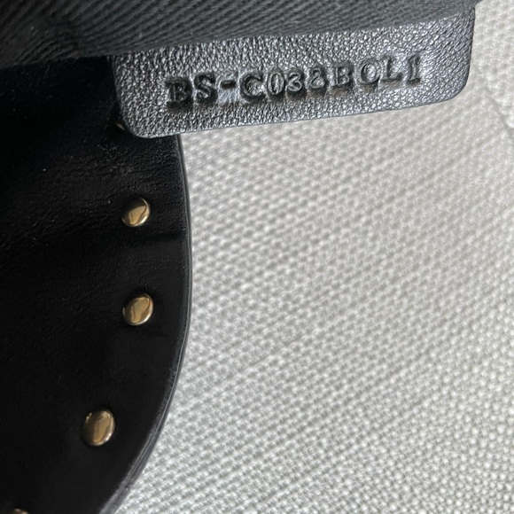 Authentic Valentino Garavani Rockstud - Picture 6 of 8